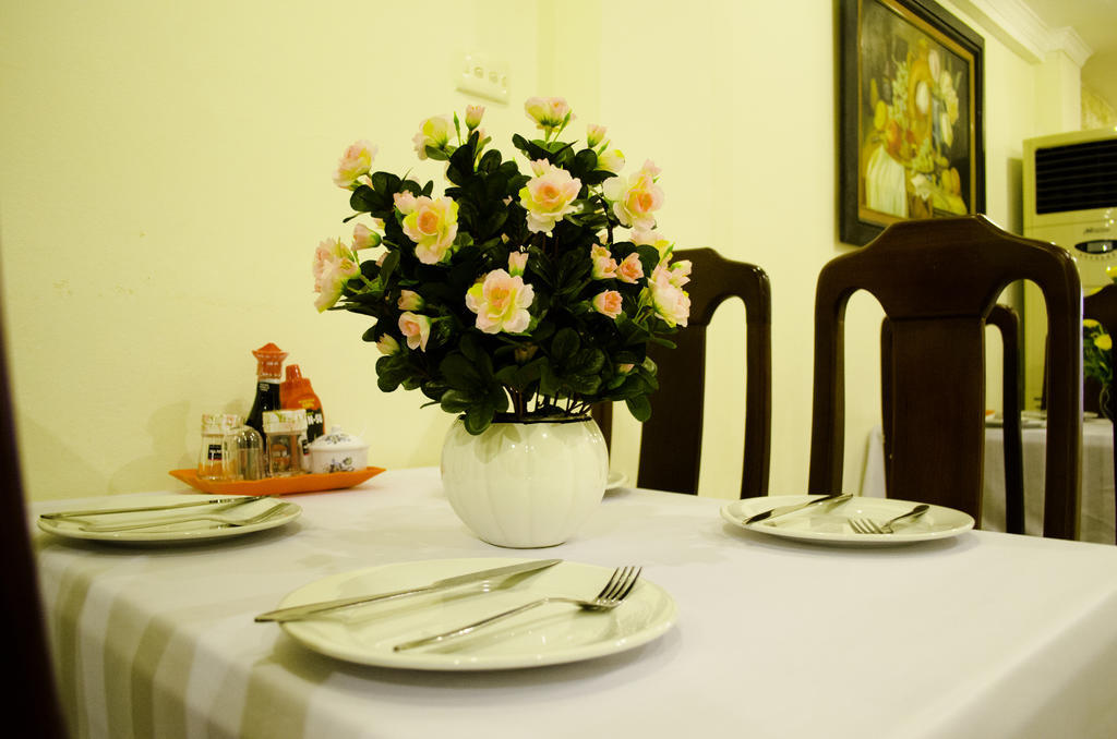 Hanoi Blue Moon Hotel Bagian luar foto